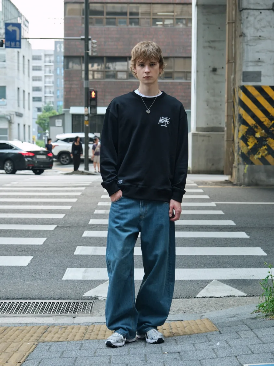 Curved Denim Pants