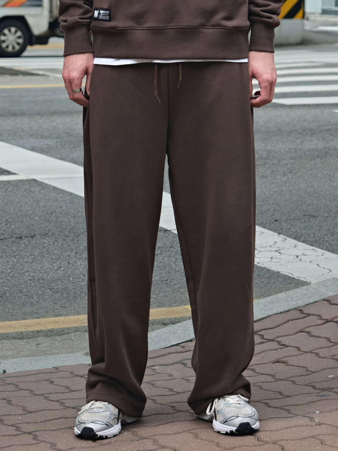 Side Pin-Tuck Sweat Pants